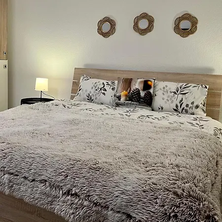 Marienhaus Apartment - Zentral, Parken, Netflix, Kontaktloses Einchecken Wuppertal Buitenkant foto